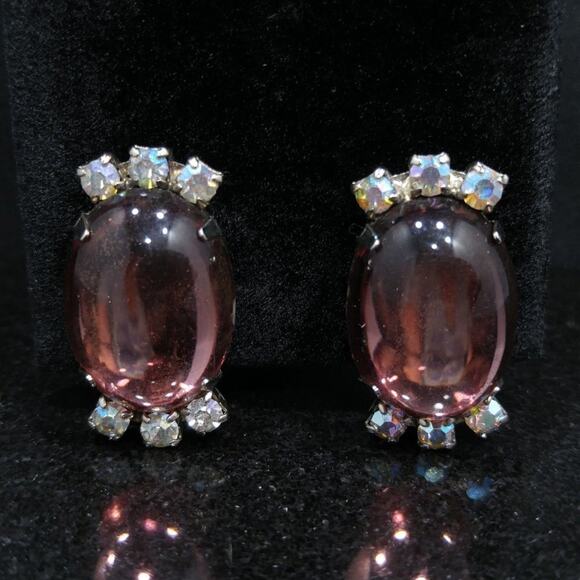 Vintage Lucite Aurora Borealis Clip Earrings, Clear Purple Cabochons, 1 1/4 Inch - Picture 3 of 10